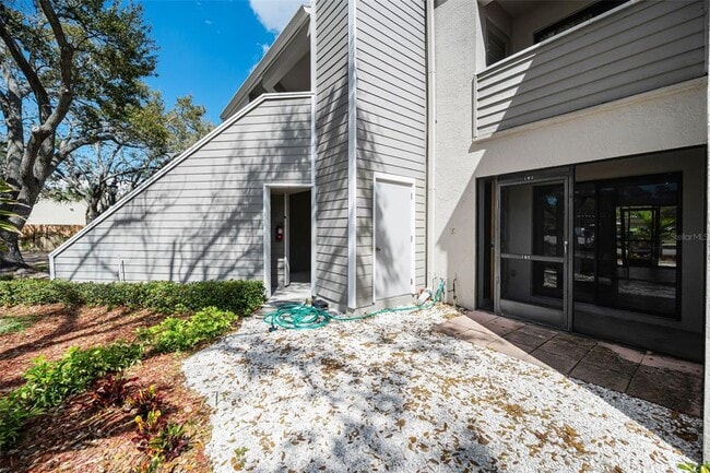 Building Photo - 10626 Longwood Dr