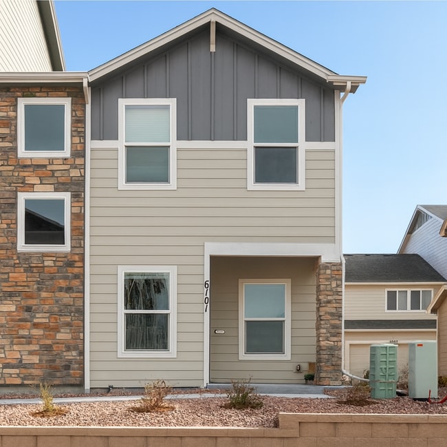 Primary Photo - 6101 Inman Vw