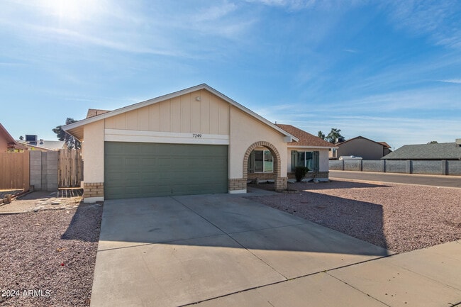 Building Photo - 7249 W Medlock Dr