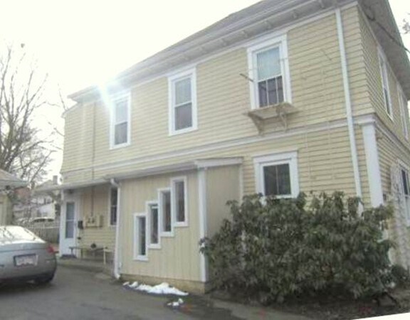 Building Photo - 285 Hawthorn St