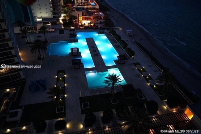 Building Photo - 1830 S Ocean Dr