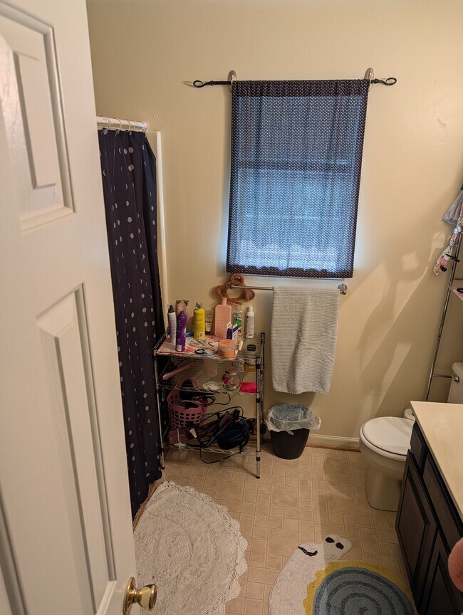 Building Photo - 1593 Winthrope Dr