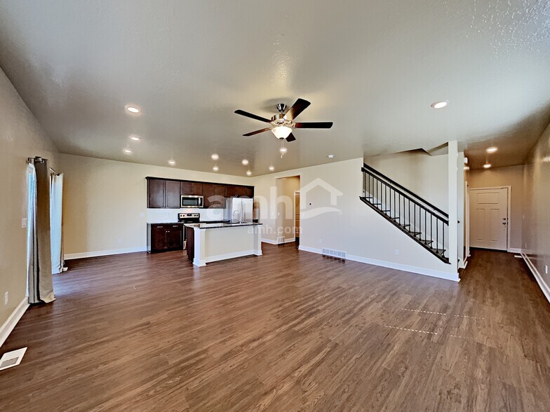 Building Photo - 2281 E Tumbleweed Rd