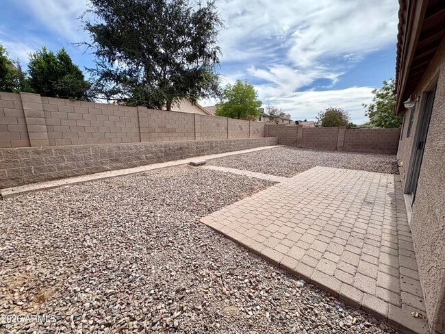 Building Photo - 8556 W Carol Ave