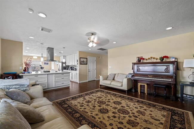 Building Photo - 8535 Morning Oak Ln