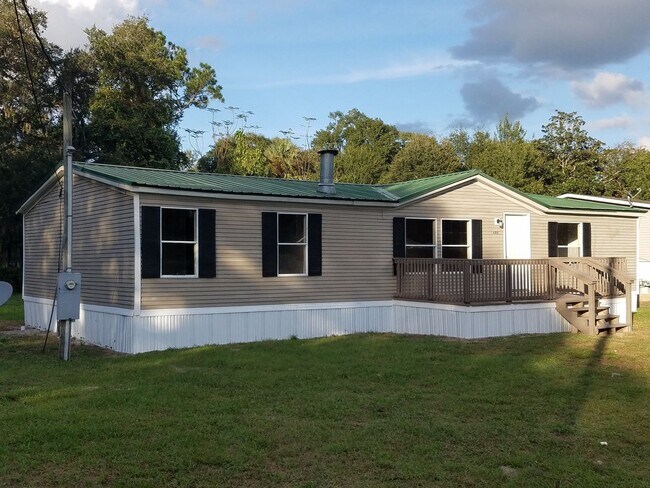 Building Photo - 3 bed, 2 bath w/ Front & Back Decks, 1/4 Acre of land, FENCED backyard