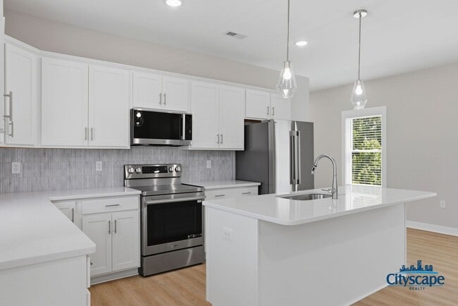 Building Photo - SWANKY NEW 2 BEDROOM APARTMENT IN THE CHURCH HILL NEIGHBORHOOD