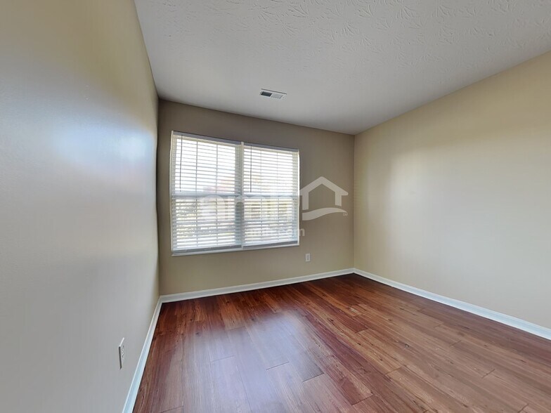 Building Photo - 132 Hitching Post Pl