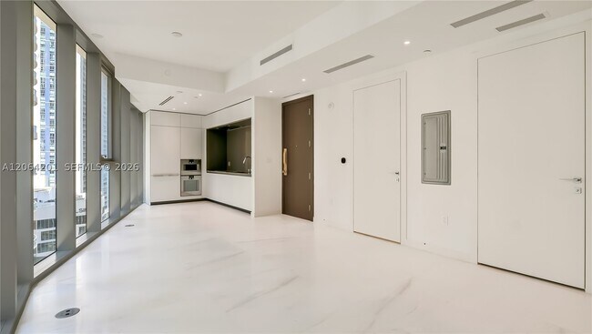 Building Photo - 300 Biscayne Blvd