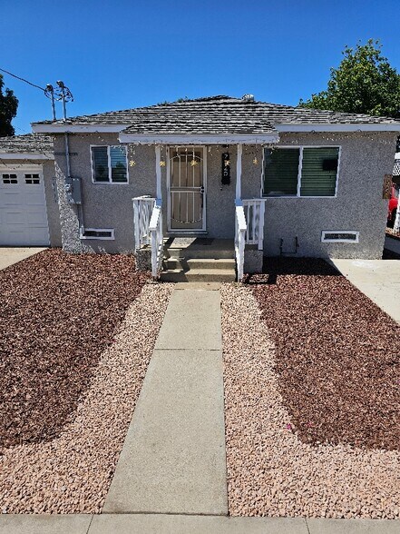Building Photo - 7520 San Miguel