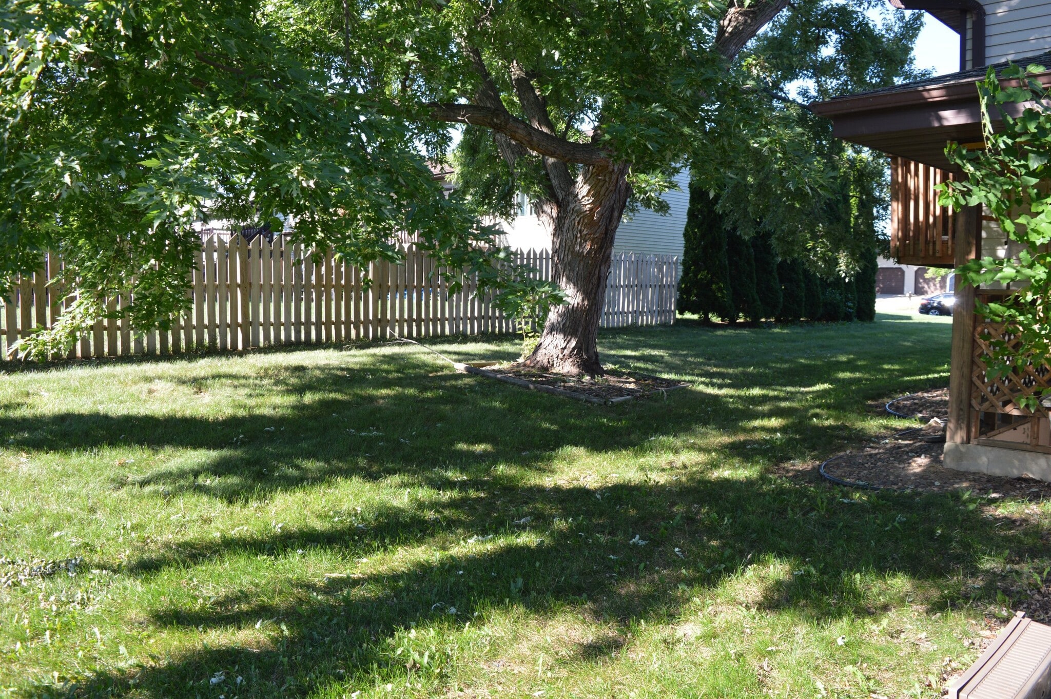 Building Photo - 548 Seminole Way