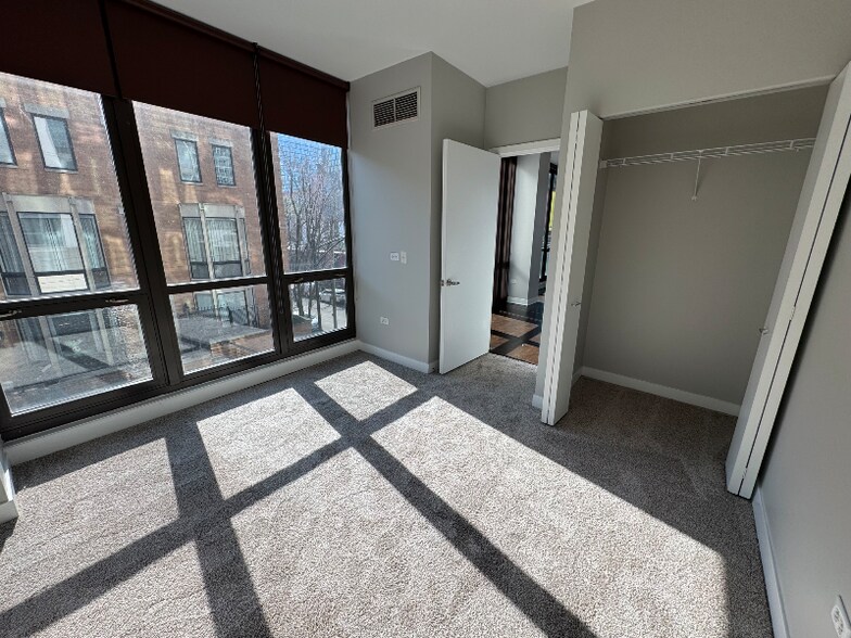 Building Photo - 708 W Wayman St