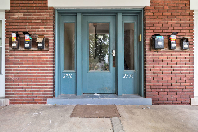Building Photo - 2710 Holmes St