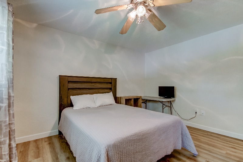 Building Photo - 4480 Overlook Dr NE