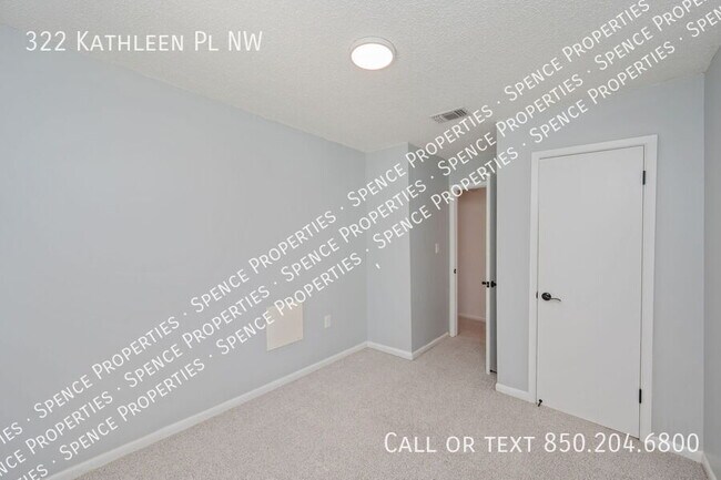 Building Photo - 322 Kathleen Pl NW