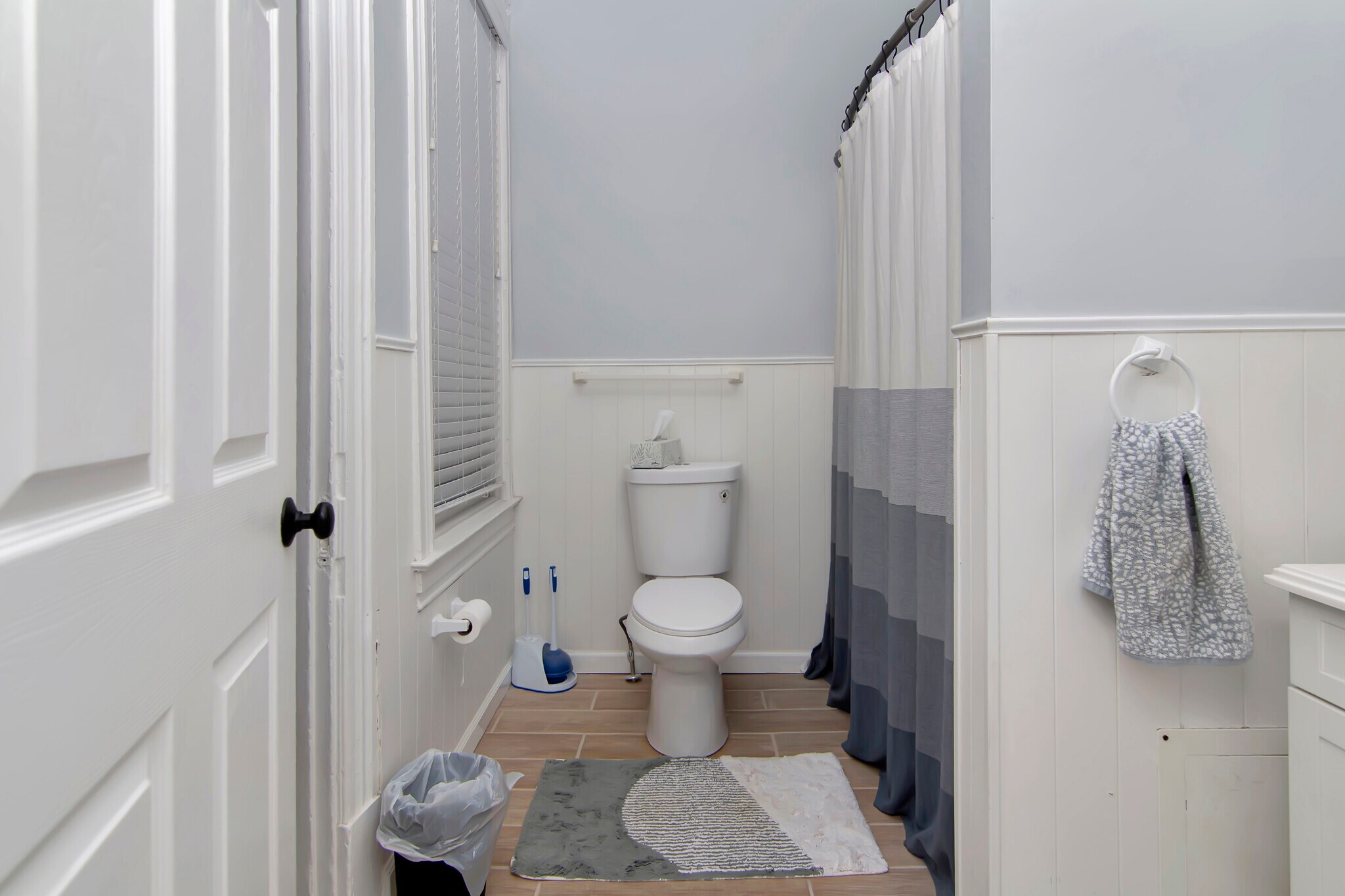 Building Photo - 452 42nd St