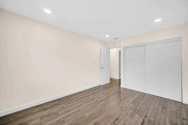 Building Photo - 1807 Whitney Dr