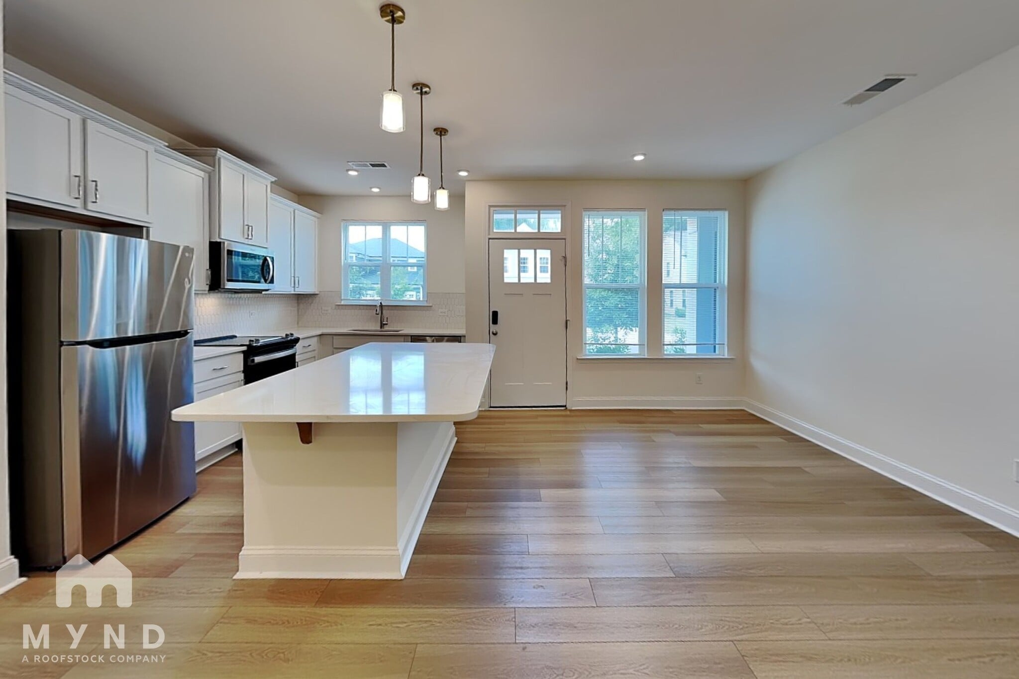 Building Photo - 1546 Cedar Tree Dr