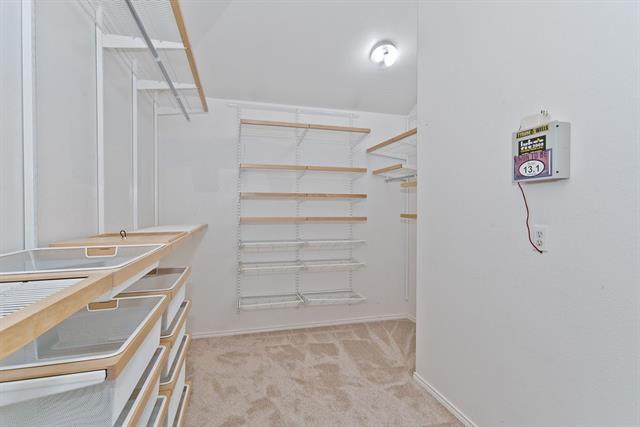 Building Photo - 3700 Villanova Dr