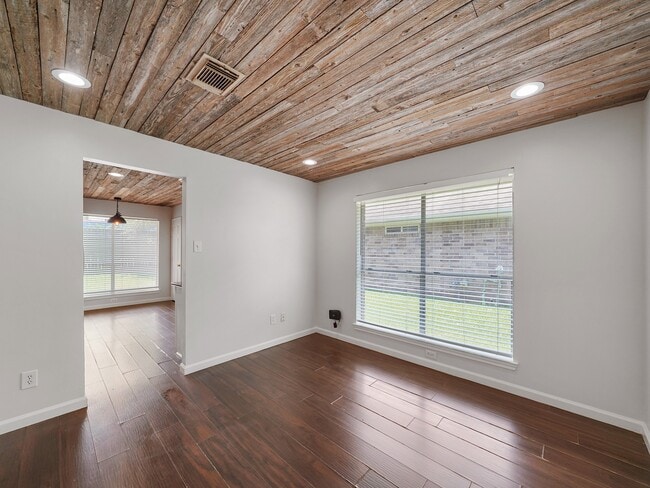 Building Photo - 22227 Eagle Meadow Dr