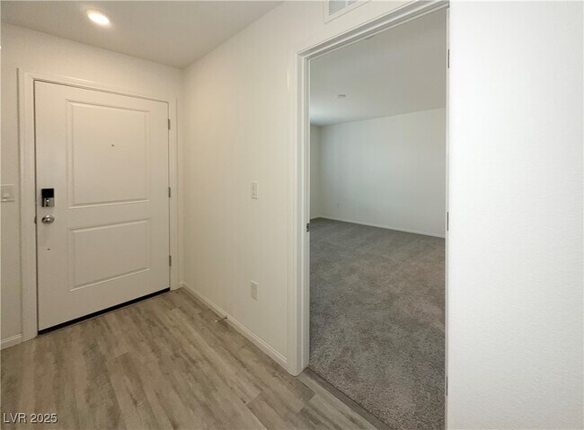 Building Photo - 331 Cymbal Pl