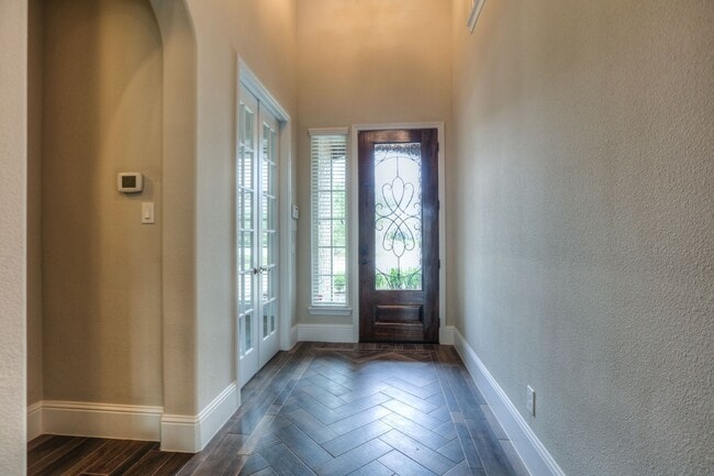 Building Photo - 19 Cohasset Pl