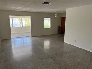 Building Photo - 2353 W Vina Del Mar Blvd