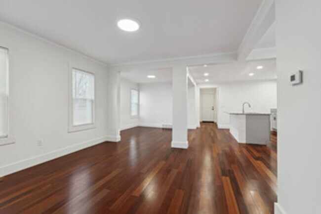Building Photo - 415 Herkimer St