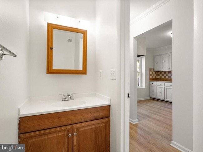 Building Photo - 15278 Cloverdale Rd