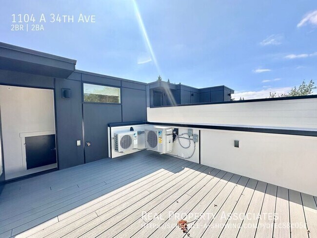 Building Photo - 1104 A 34th Ave