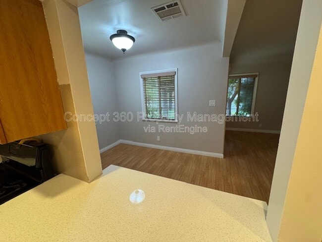 Building Photo - 17024 Crenshaw Blvd