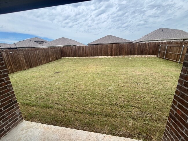 Building Photo - 2551 Quiet Oak Ln