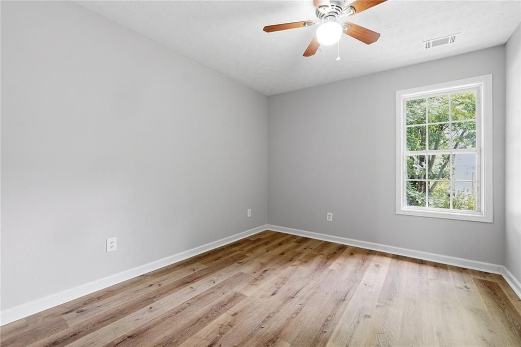 Building Photo - 5072 Leeshire Trace