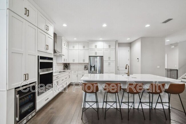 Building Photo - 5408 S Elkins Ave