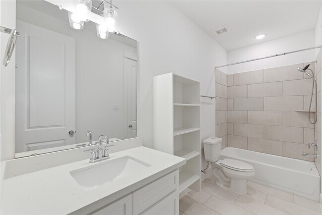 Building Photo - 4605 Lavatera St