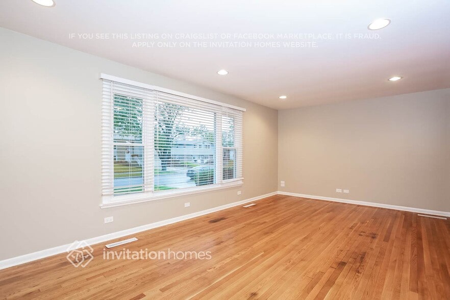 Building Photo - 14723 Menard Ave