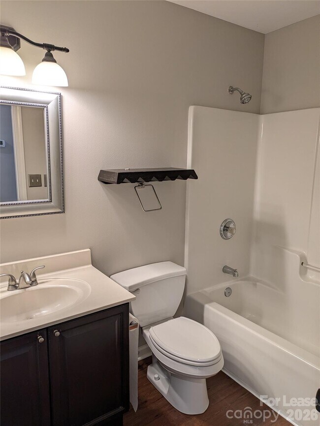 Building Photo - 279 Chandeleur Dr