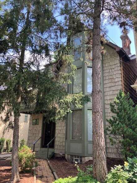Front Building View 2 - 721 Ivy St