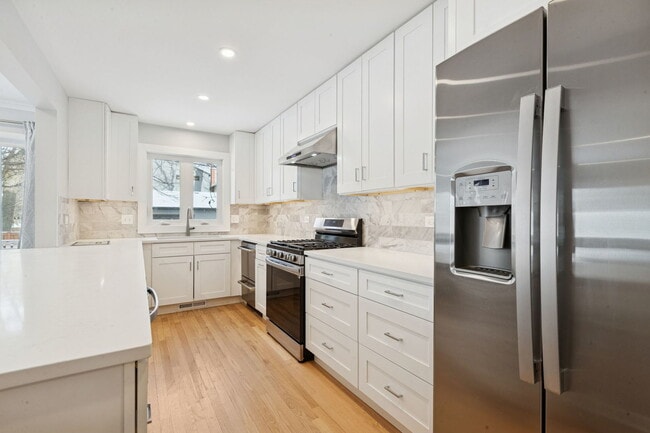 Building Photo - 2607 McDaniel Ave