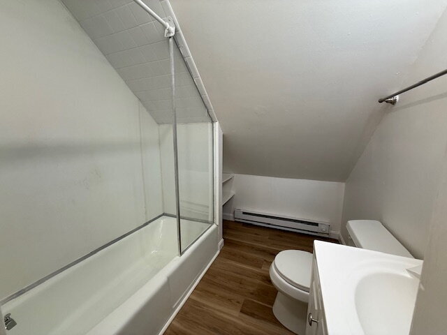 Building Photo - Cozy and Affordable 2 BED 1 BATH with a bonus office space!