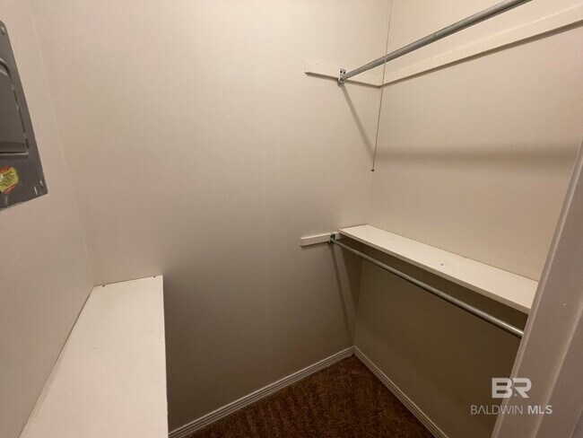 Building Photo - 107 Brentwood Dr
