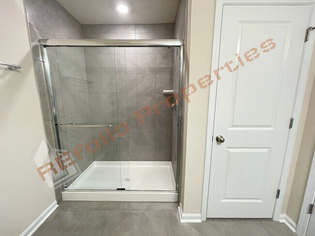 Building Photo - 2421 Hedge Maple Dr