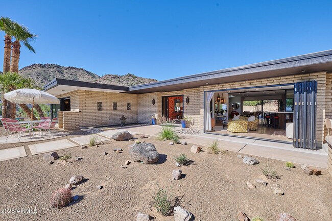 Building Photo - 4016 E Flynn Ln