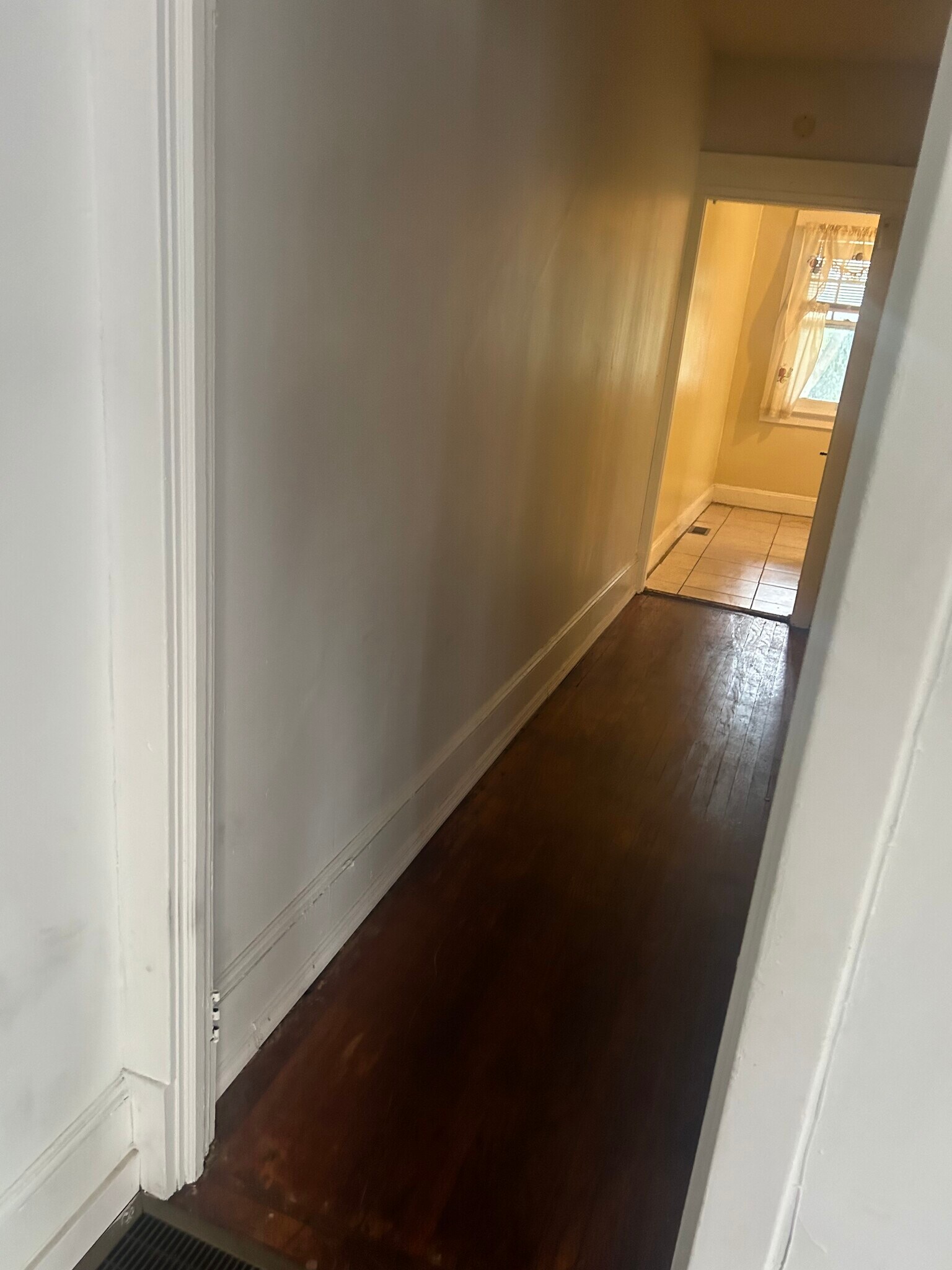 Building Photo - 667 Rutherford Ave