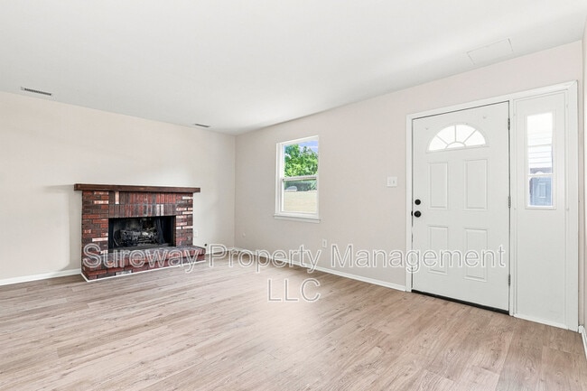 Building Photo - 106 Willow Turn