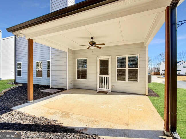 Building Photo - 6369 Woodland Station Dr