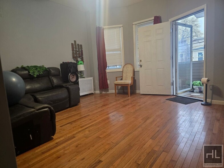 Building Photo - BENZIGER AVENUE