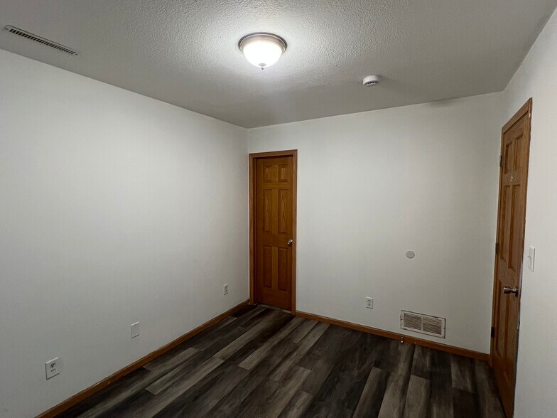 Building Photo - 5409 King Arthur Dr NW