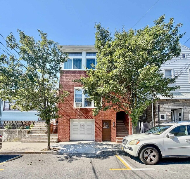 Building Photo - 229 71st St