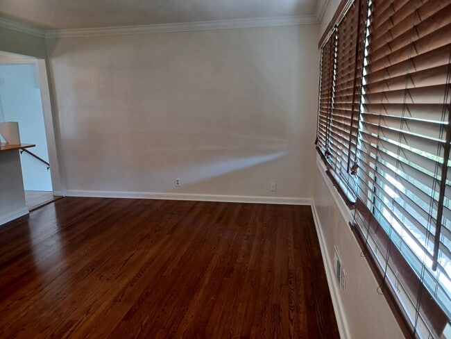 Building Photo - 8074 Driftwood Dr